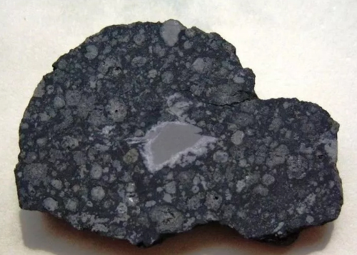 Allende的碳质球粒陨石
